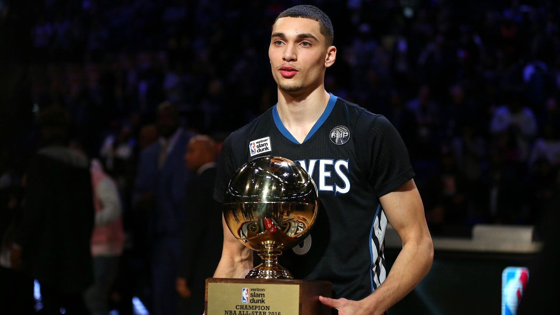 九游体育-皇家马德里压哨绝杀巴萨，维尼修斯读秒破门，皇家马德里约维奇